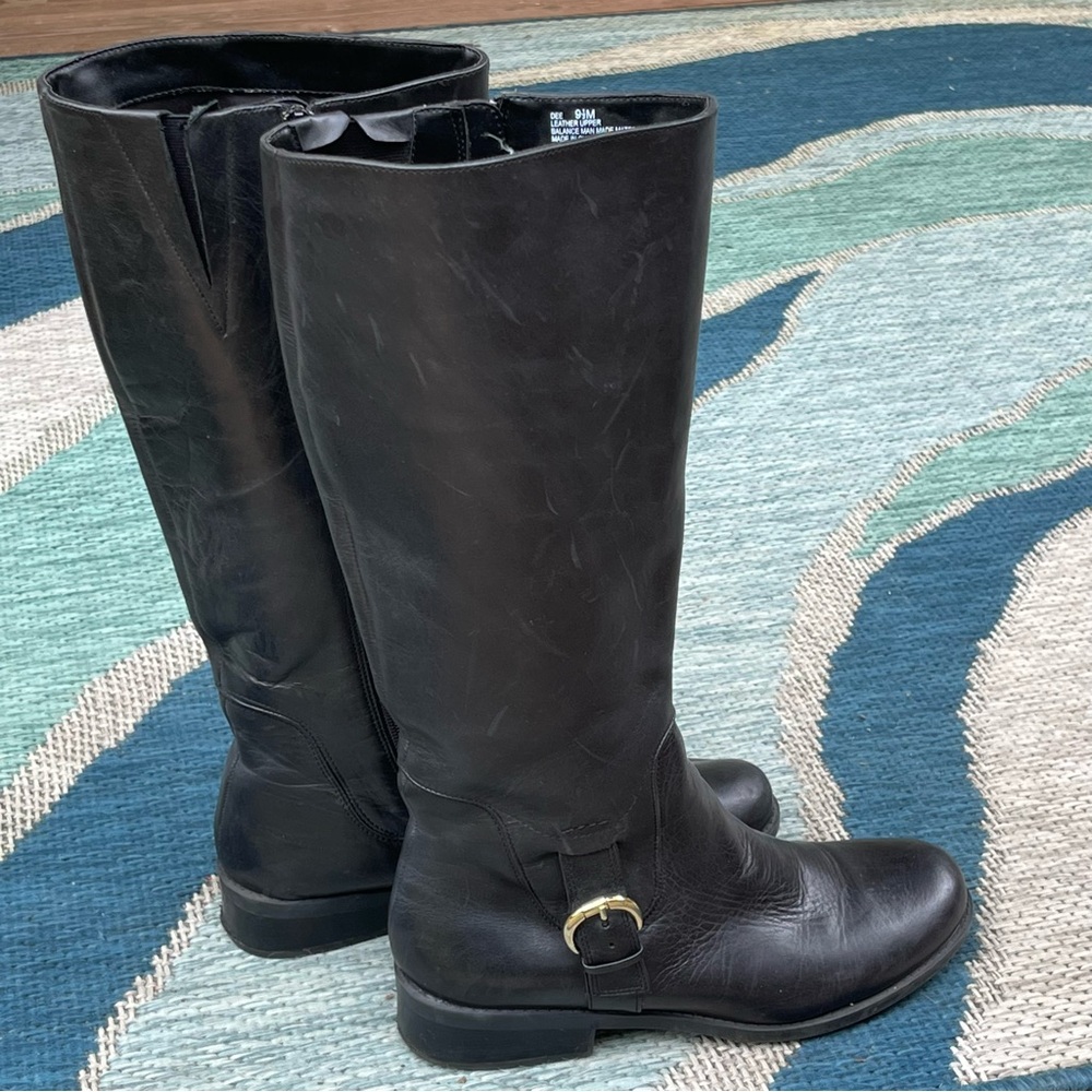 Me too Black Leather Knee-High Boots